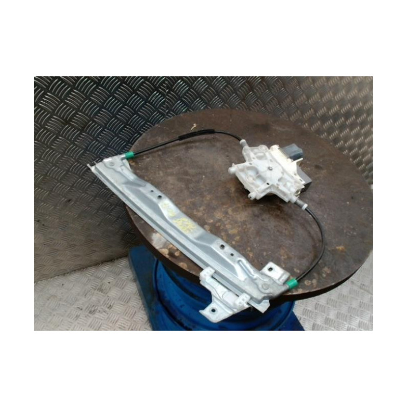 Leve vitre electrique arriere gauche PEUGEOT 407 PHASE 1 BREAK d’occasion