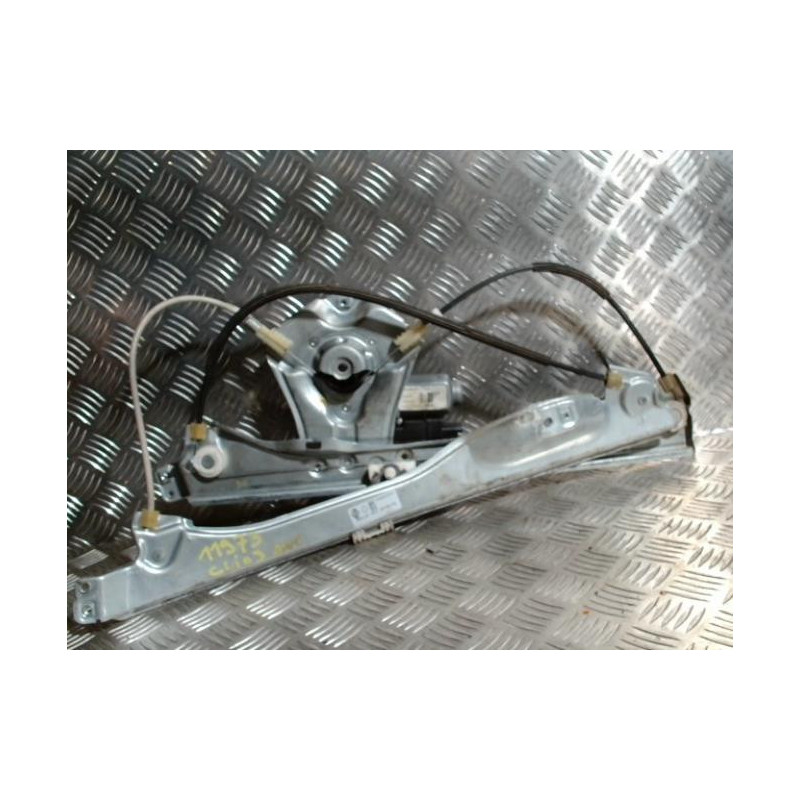 Leve vitre electrique avant gauche RENAULT CLIO 3 PHASE 2 d’occasion