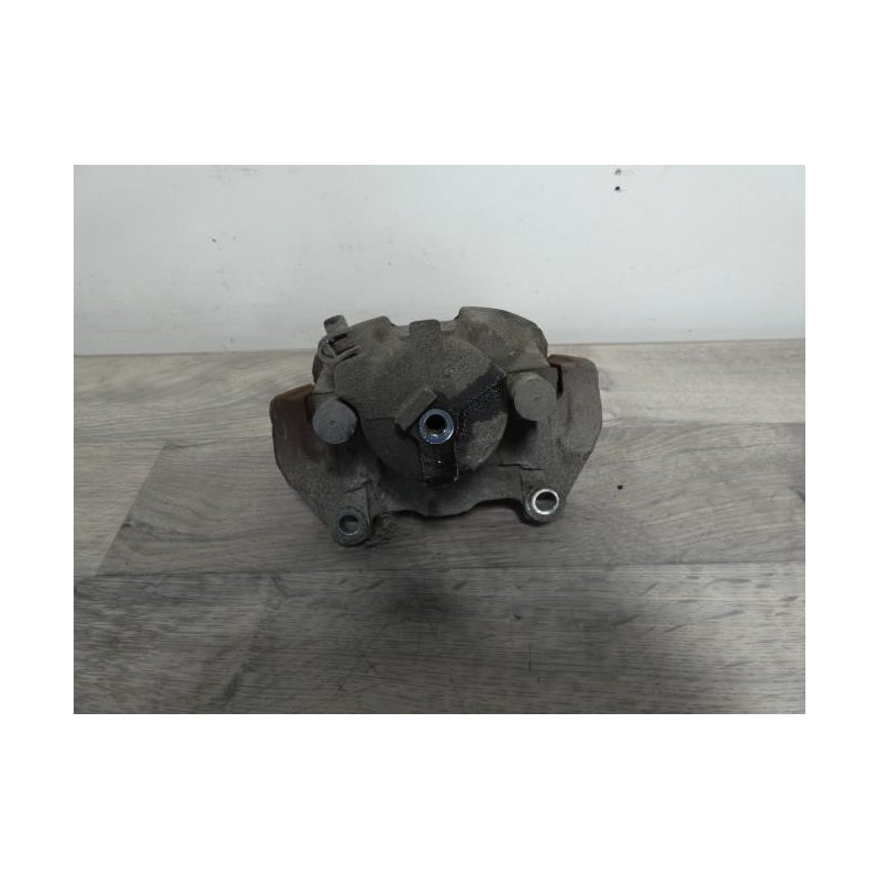 Etrier avant droit (freinage) OPEL MERIVA B PHASE 1 d’occasion