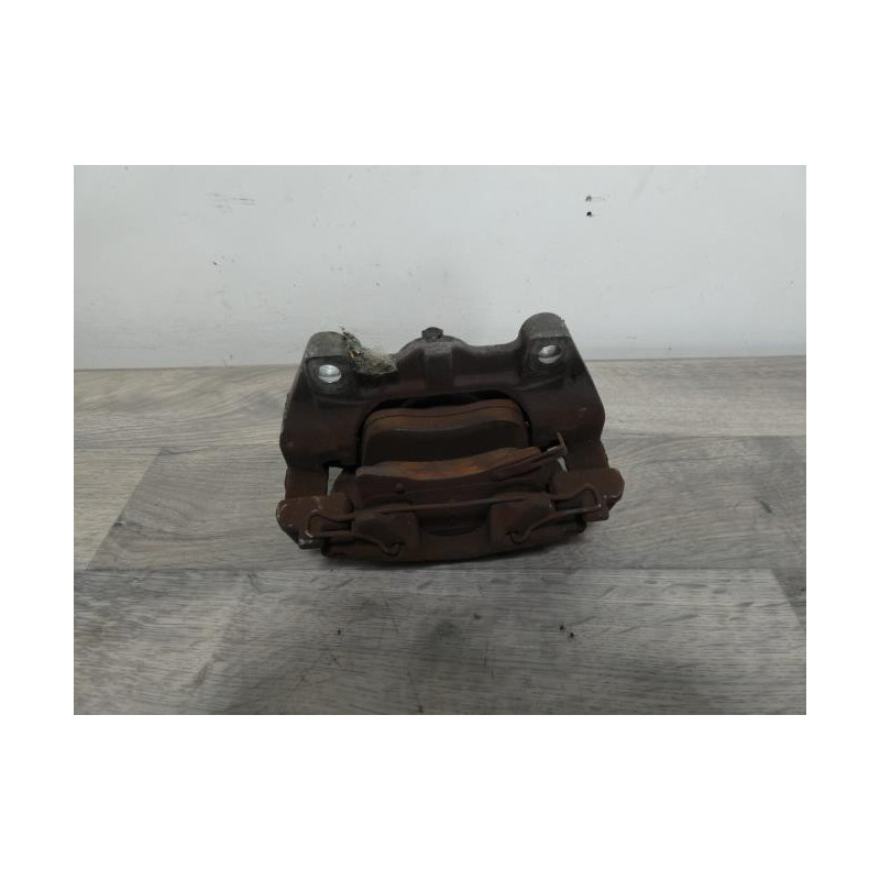 Etrier avant droit (freinage) OPEL MERIVA B PHASE 1 d’occasion