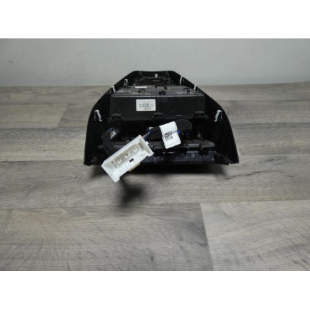 Console central (interieur plastique) KIA RIO 4 PHASE 1 d’occasion