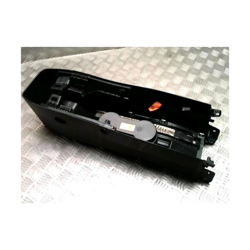 Console central (interieur plastique) RENAULT CLIO 5 PHASE 1 d’occasion