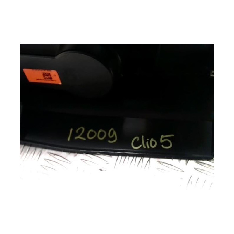 Console central (interieur plastique) RENAULT CLIO 5 PHASE 1 d’occasion