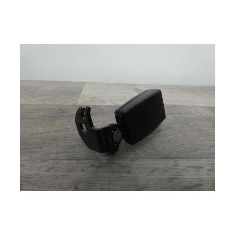 Attache ceinture arriere droit FIAT PUNTO 3 d’occasion