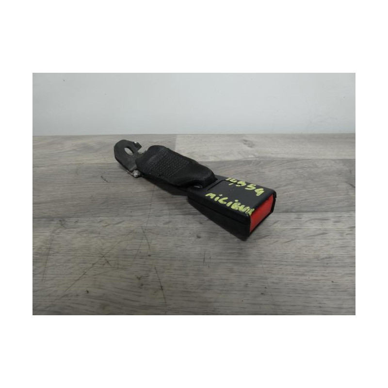 Attache ceinture arriere centrale FIAT PUNTO 3 d’occasion