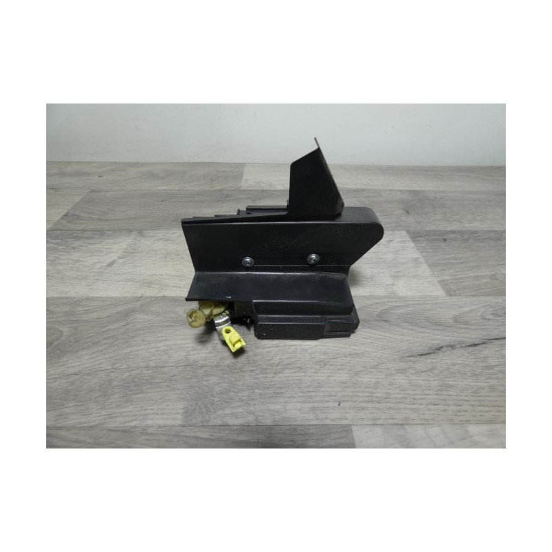 Serrure avant gauche DACIA SANDERO 2 PHASE 1 d’occasion