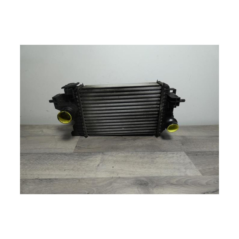 Echangeur air (Intercooler) OPEL MERIVA B PHASE 1 d’occasion