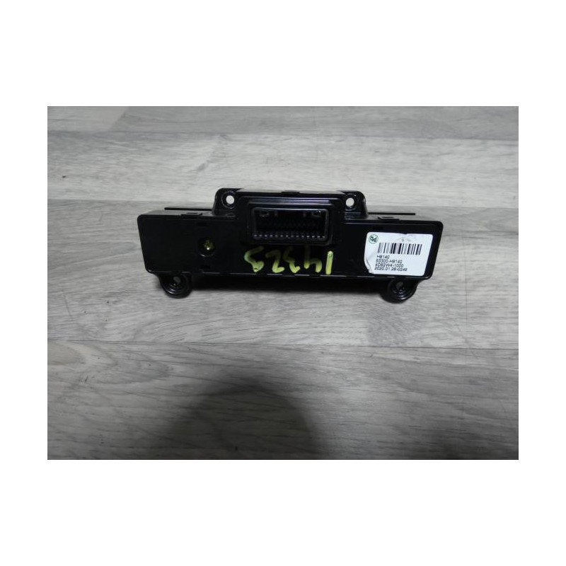 Bouton/Interrupteur KIA RIO 4 PHASE 1 d’occasion