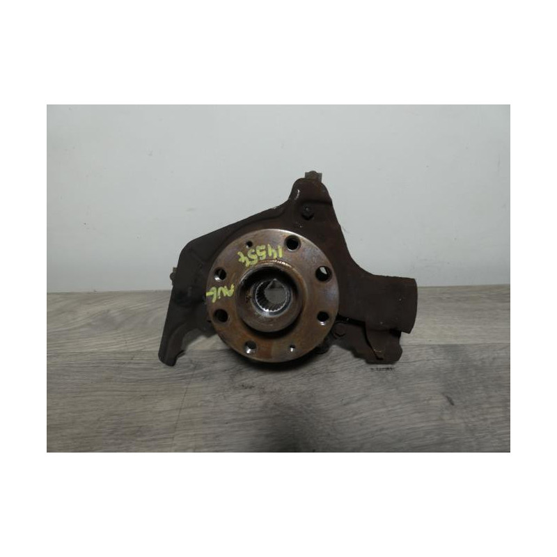Fusee avant gauche FIAT PUNTO 3 d’occasion