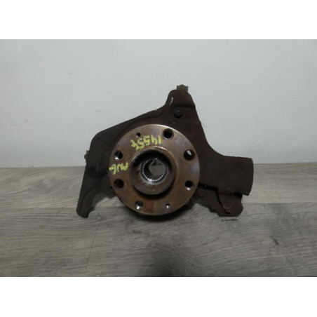 Fusee avant gauche FIAT PUNTO 3 d’occasion