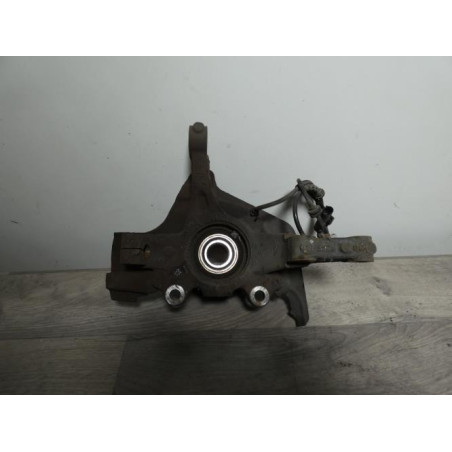 Fusee avant gauche FIAT PUNTO 3 d’occasion