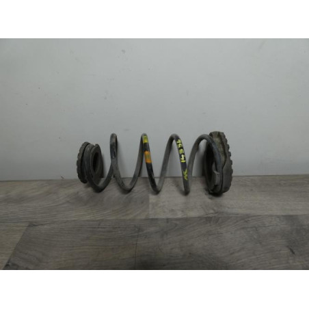 Ressort de suspension arriere FIAT PUNTO 3 d’occasion