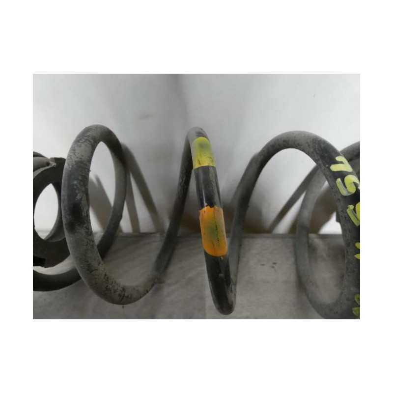 Ressort de suspension arriere FIAT PUNTO 3 d’occasion