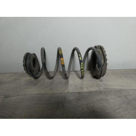 Ressort de suspension arriere FIAT PUNTO 3 d’occasion