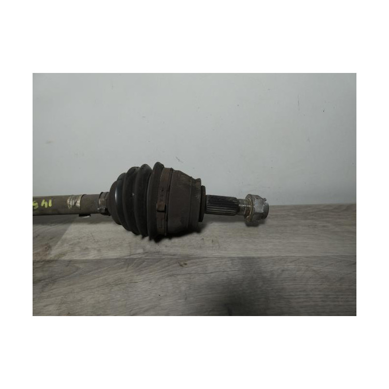 Cardan gauche (transmission) FIAT PUNTO 3 d’occasion