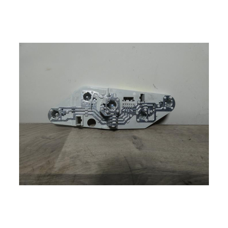 Platine feu arriere droit RENAULT GRAND MODUS PHASE 2 d’occasion