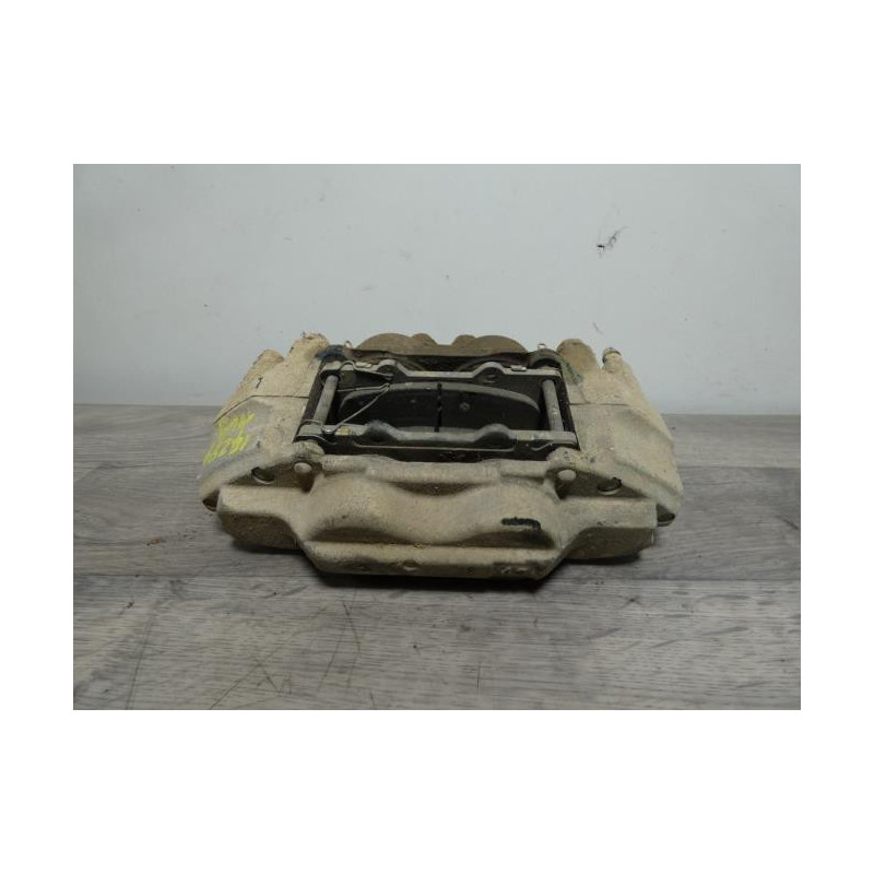 Etrier avant droit (freinage) TOYOTA HILUX 5 PHASE 1 d’occasion