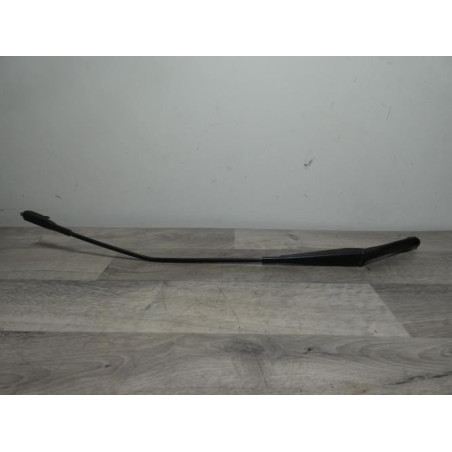 Bras essuie glace avant droit FIAT PUNTO 3 d’occasion
