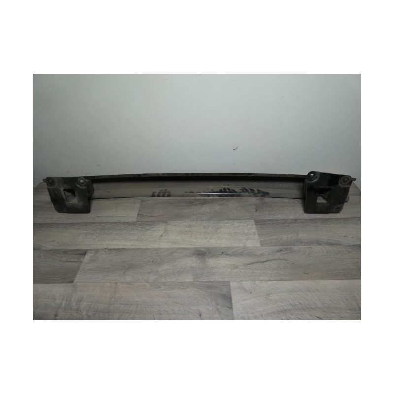 Renfort pare choc arriere (traverse) VOLKSWAGEN POLO 4 PHASE 2 d’occasion