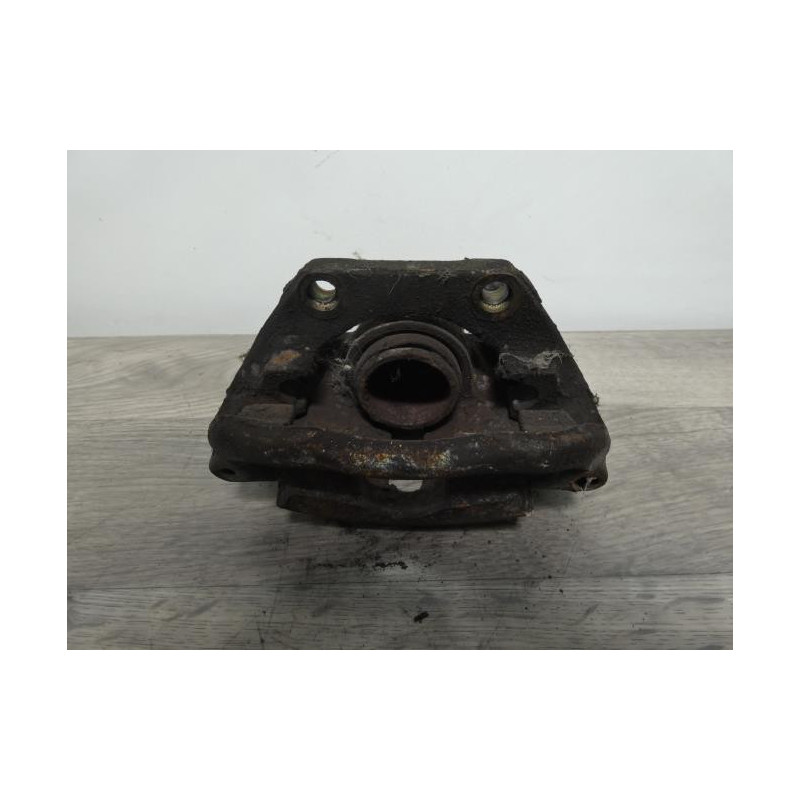 Etrier avant droit (freinage) RENAULT KANGOO 1 PHASE 2 d’occasion