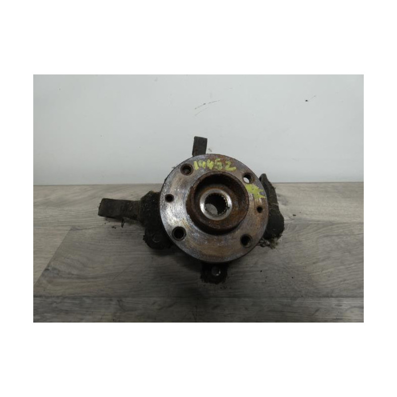Fusee avant gauche RENAULT KANGOO 1 PHASE 2 d’occasion