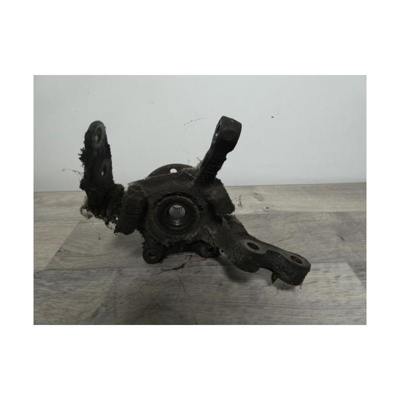 Fusee avant gauche RENAULT KANGOO 1 PHASE 2 d’occasion