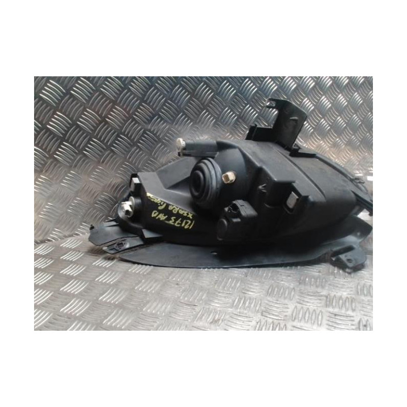 Optique avant principal droit (feux)(phare) CITROEN XSARA PICASSO PHASE 1 d’occasion