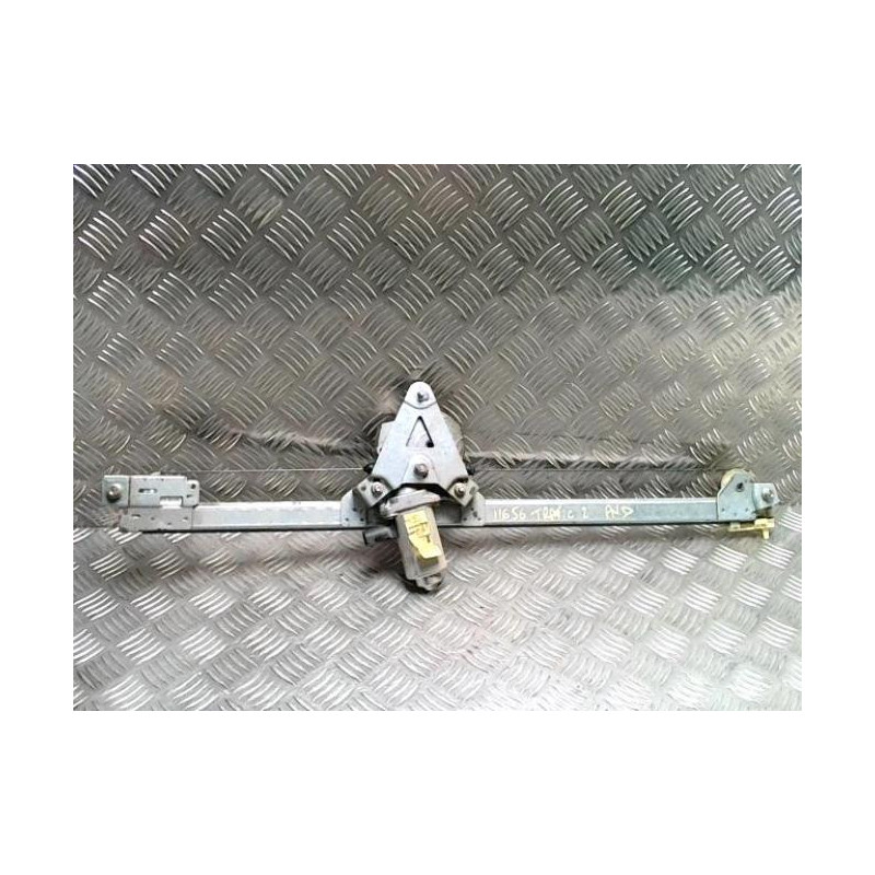 Leve vitre electrique avant droit RENAULT TRAFIC 2 PHASE 1 d’occasion