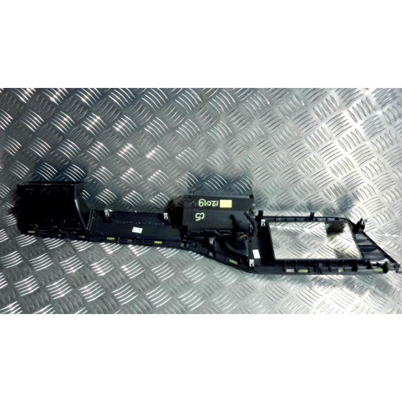Console central (interieur plastique) CITROEN C5 2 d’occasion