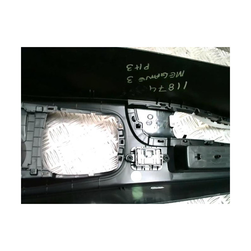 Console central (interieur plastique) RENAULT MEGANE 3 PHASE 3 d’occasion