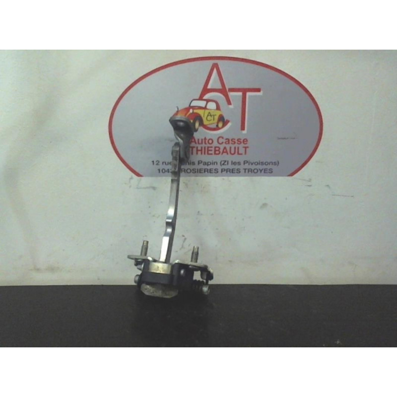 Tirant de porte avant gauche RENAULT CLIO II PHASE 1 d’occasion