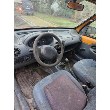 Boitier papillon RENAULT KANGOO 1 PHASE 1 d’occasion