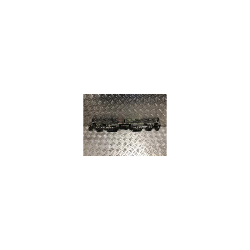 Support de pare chocs arriere RENAULT CLIO 5 PHASE 1 d’occasion
