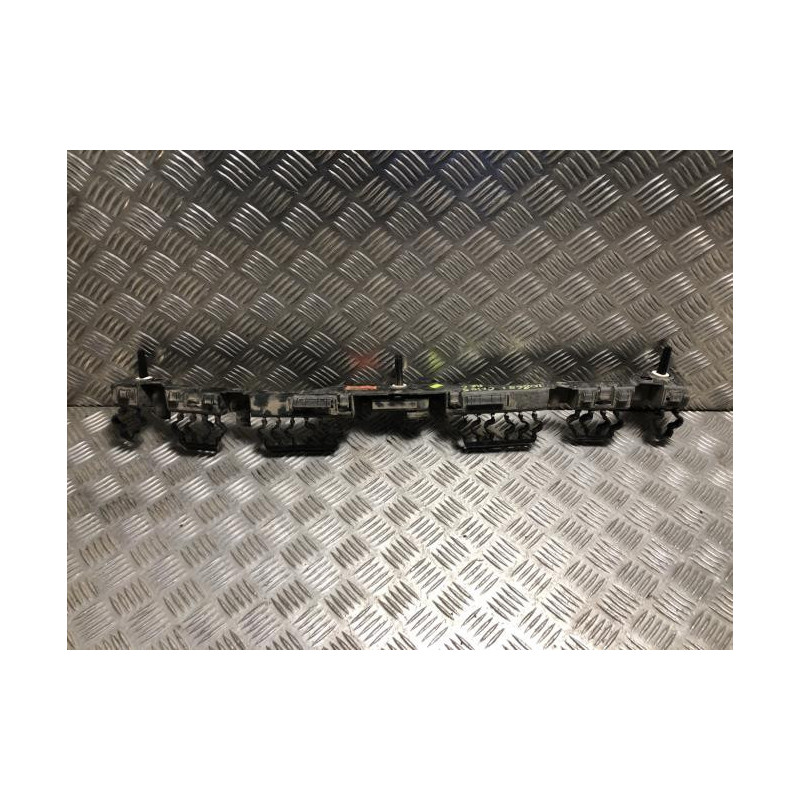 Support de pare chocs arriere RENAULT CLIO 5 PHASE 1 d’occasion