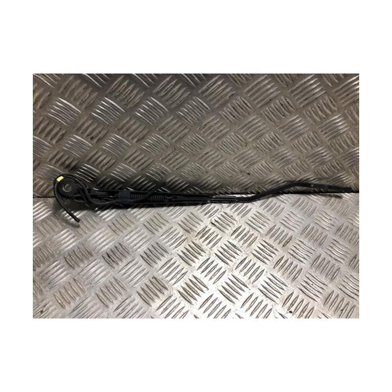 Bras essuie glace avant gauche CITROEN C4 CACTUS d’occasion