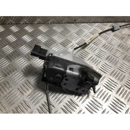 Serrure avant droit CITROEN C4 CACTUS d’occasion