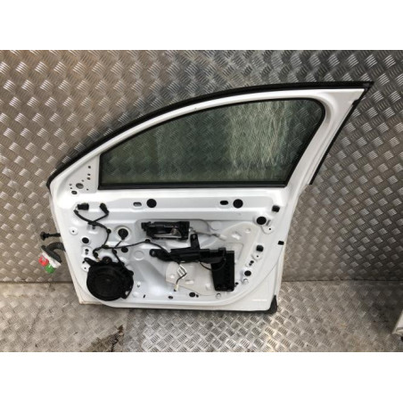 Porte avant droit OPEL CORSA F PHASE 1 d’occasion