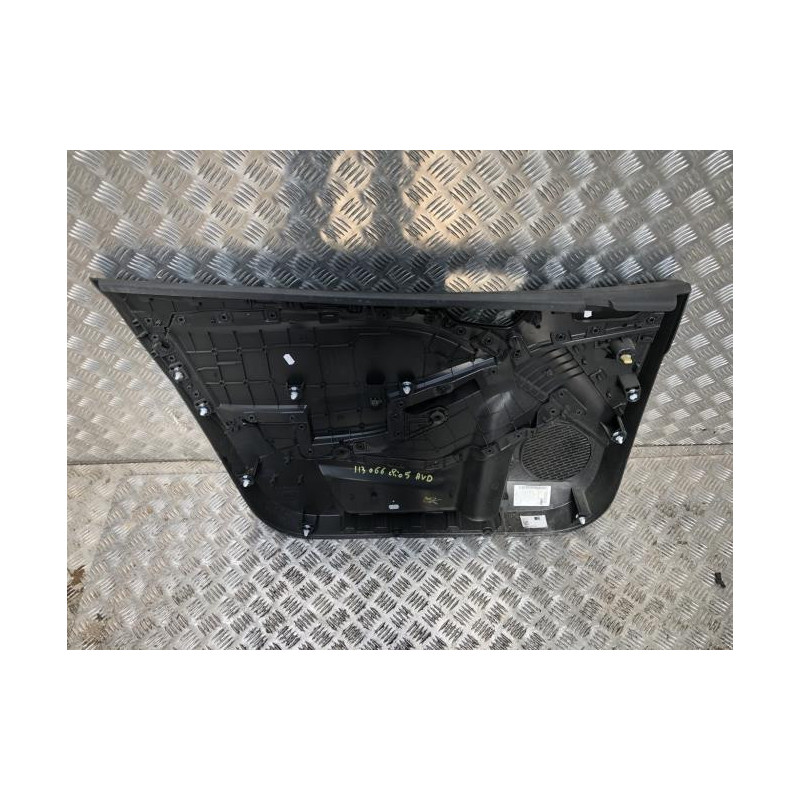 Panneau de porte avant droit RENAULT CLIO 5 PHASE 1 d’occasion