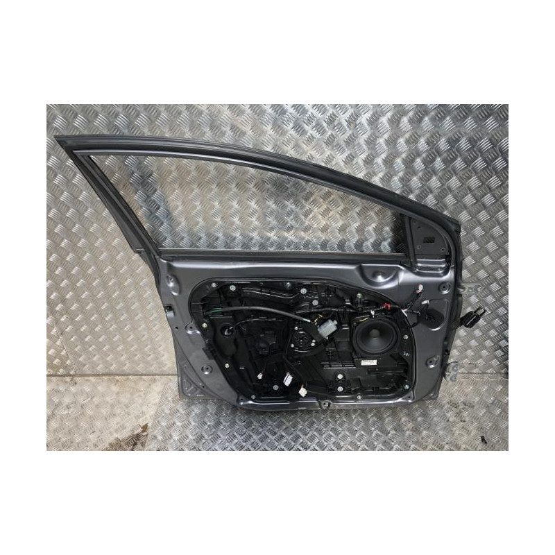 Porte avant gauche HYUNDAI I 40 PHASE 1 BREAK d’occasion