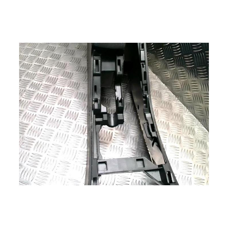 Console central (interieur plastique) RENAULT MEGANE 3 PHASE 1 COUPE d’occasion