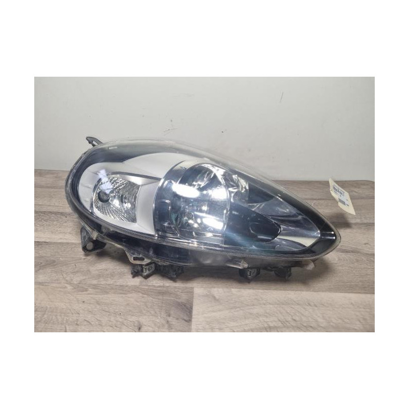 Optique avant principal droit (feux)(phare) FIAT PUNTO EVO 3 d’occasion
