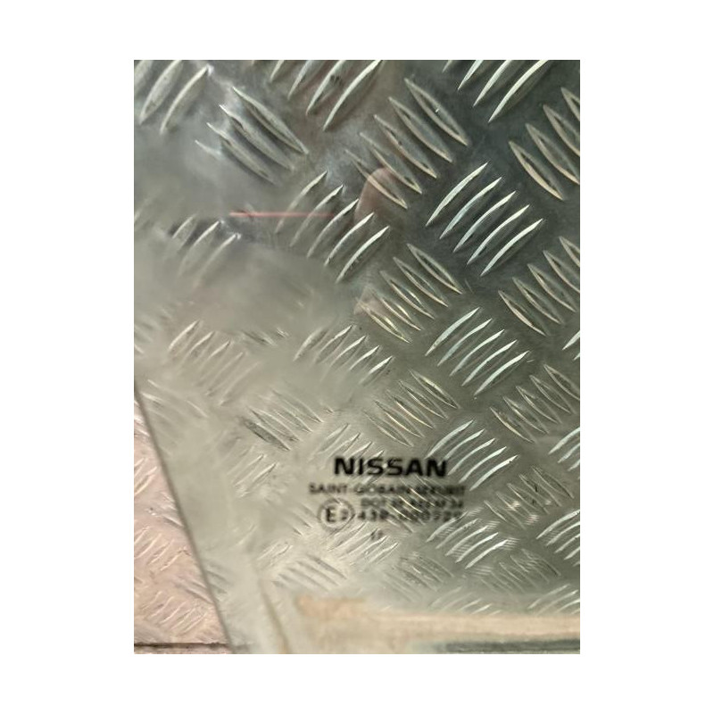 Vitre avant droit NISSAN MICRA 5 d’occasion
