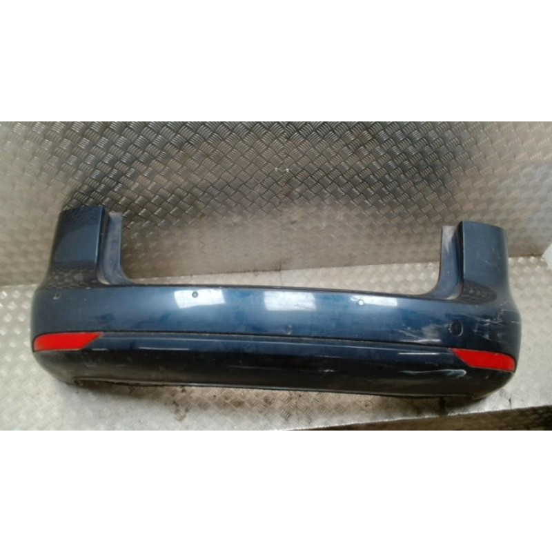 Pare choc arriere VOLKSWAGEN TOURAN 2 d’occasion