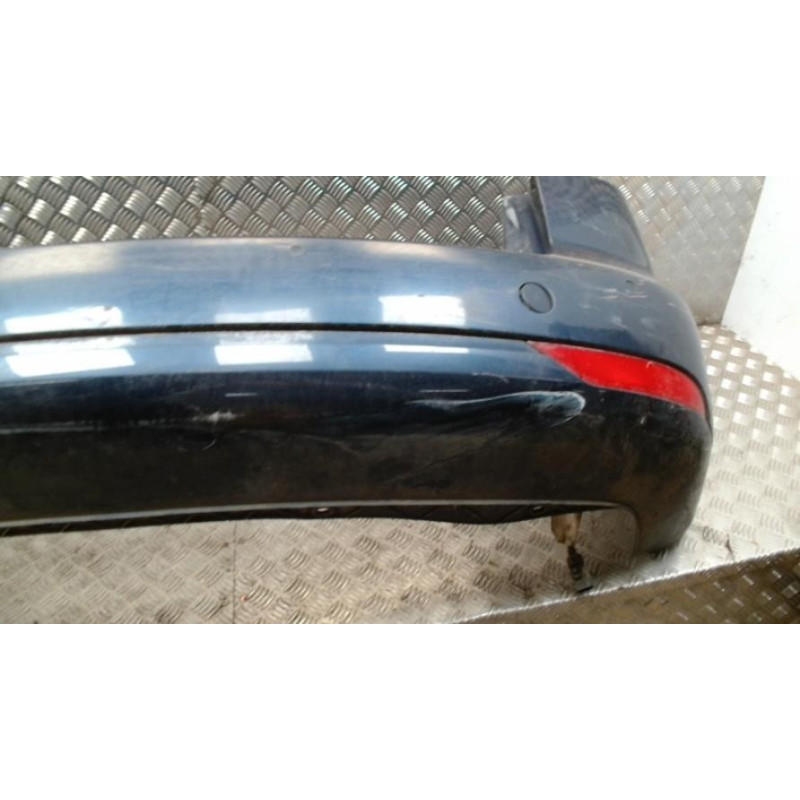 Pare choc arriere VOLKSWAGEN TOURAN 2 d’occasion