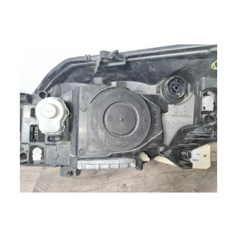 Optique avant principal droit (feux)(phare) RENAULT LAGUNA 3 PHASE 1 COUPE d’occasion