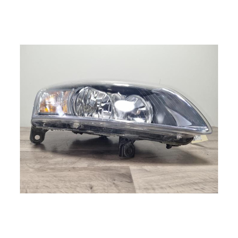 Optique avant principal droit (feux)(phare) AUDI A6 3 AVANT PHASE 1 BREAK d’occasion