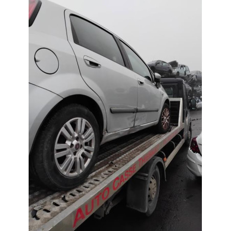 Platine feu arriere droit FIAT PUNTO EVO 3 d’occasion