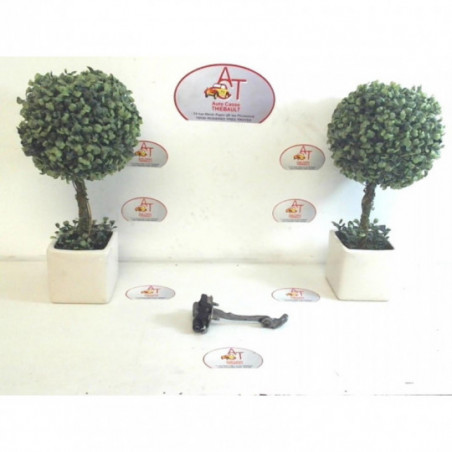 Tirant de porte avant gauche RENAULT CLIO RTE/RXE d’occasion