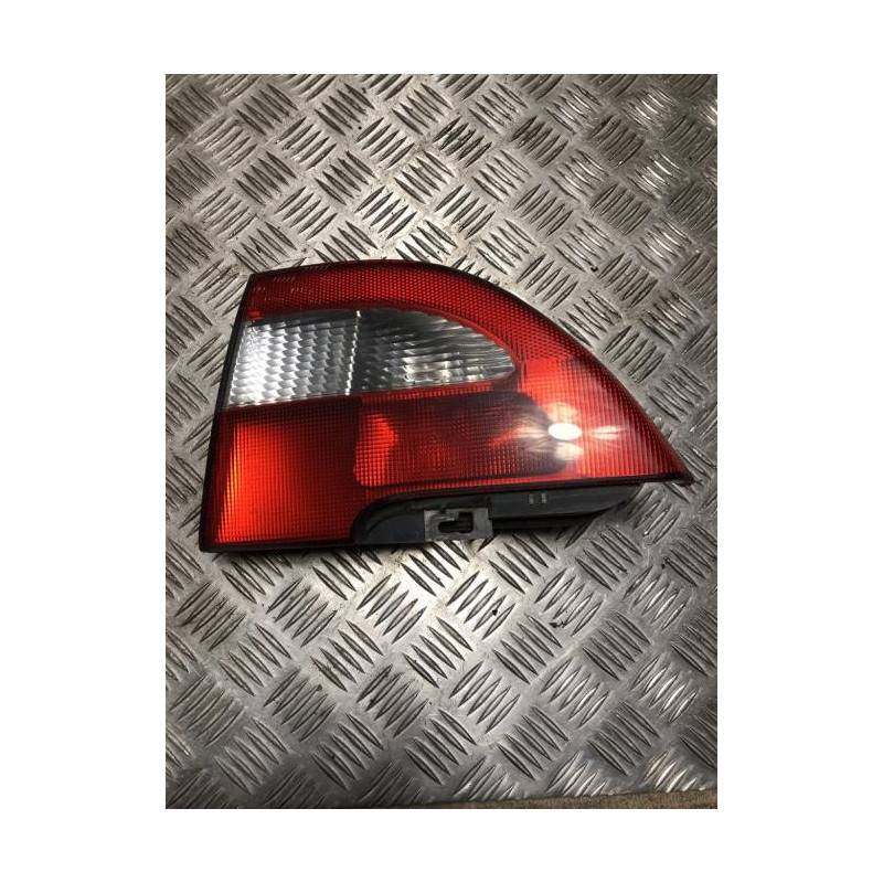 Feu arriere secondaire droit (feux) RENAULT MEGANE 1 PHASE 2 d’occasion