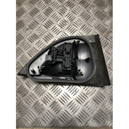 Feu arriere secondaire droit (feux) RENAULT MEGANE 1 PHASE 2 d’occasion